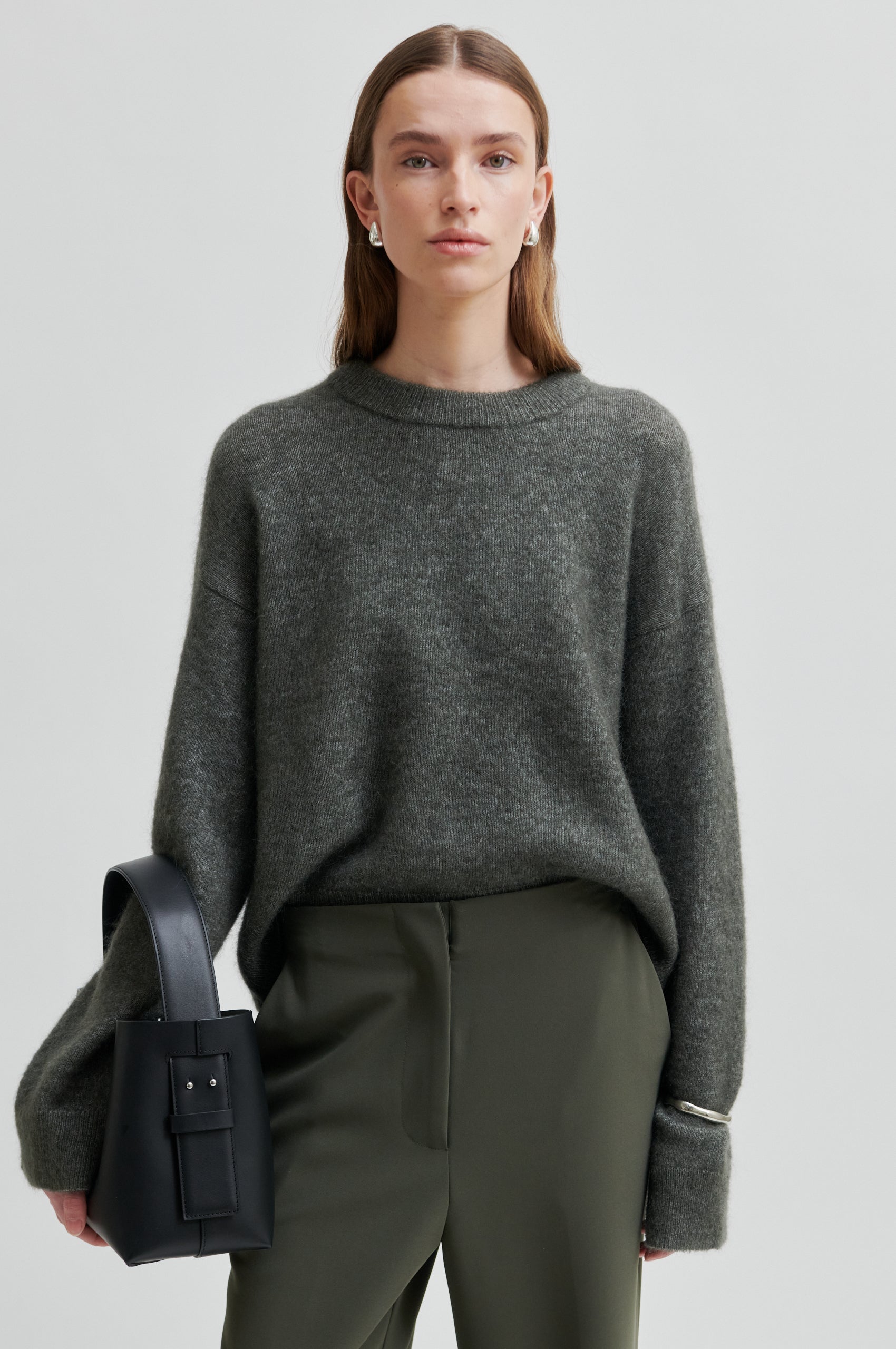 The Drop Meena Loose Fit Pullover – Oversized Strickpulli Mit V-Ausschnitt, Aus Acryl-Nylon – Bequem & Lässig