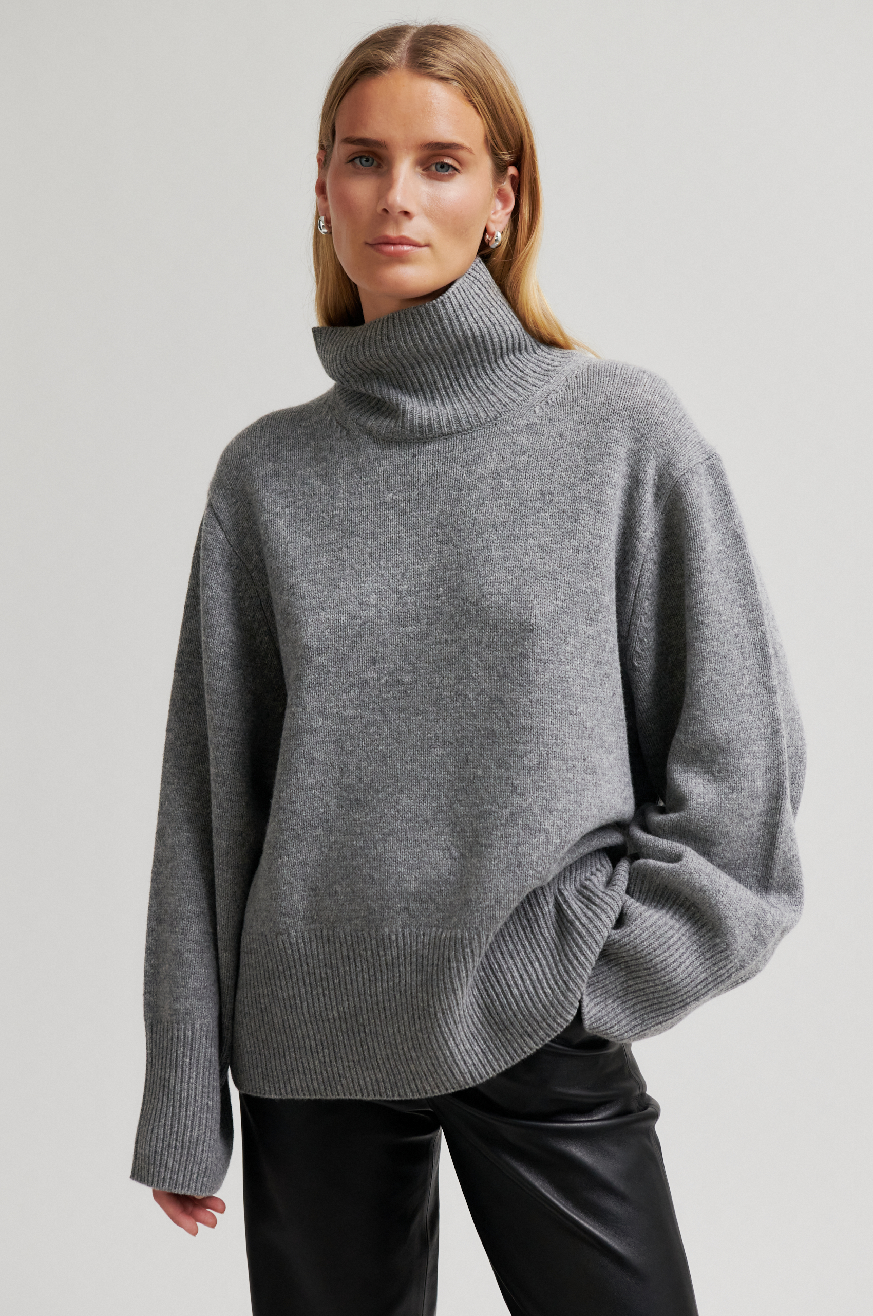 Alpha Knit T-Neck – secondfemale.com