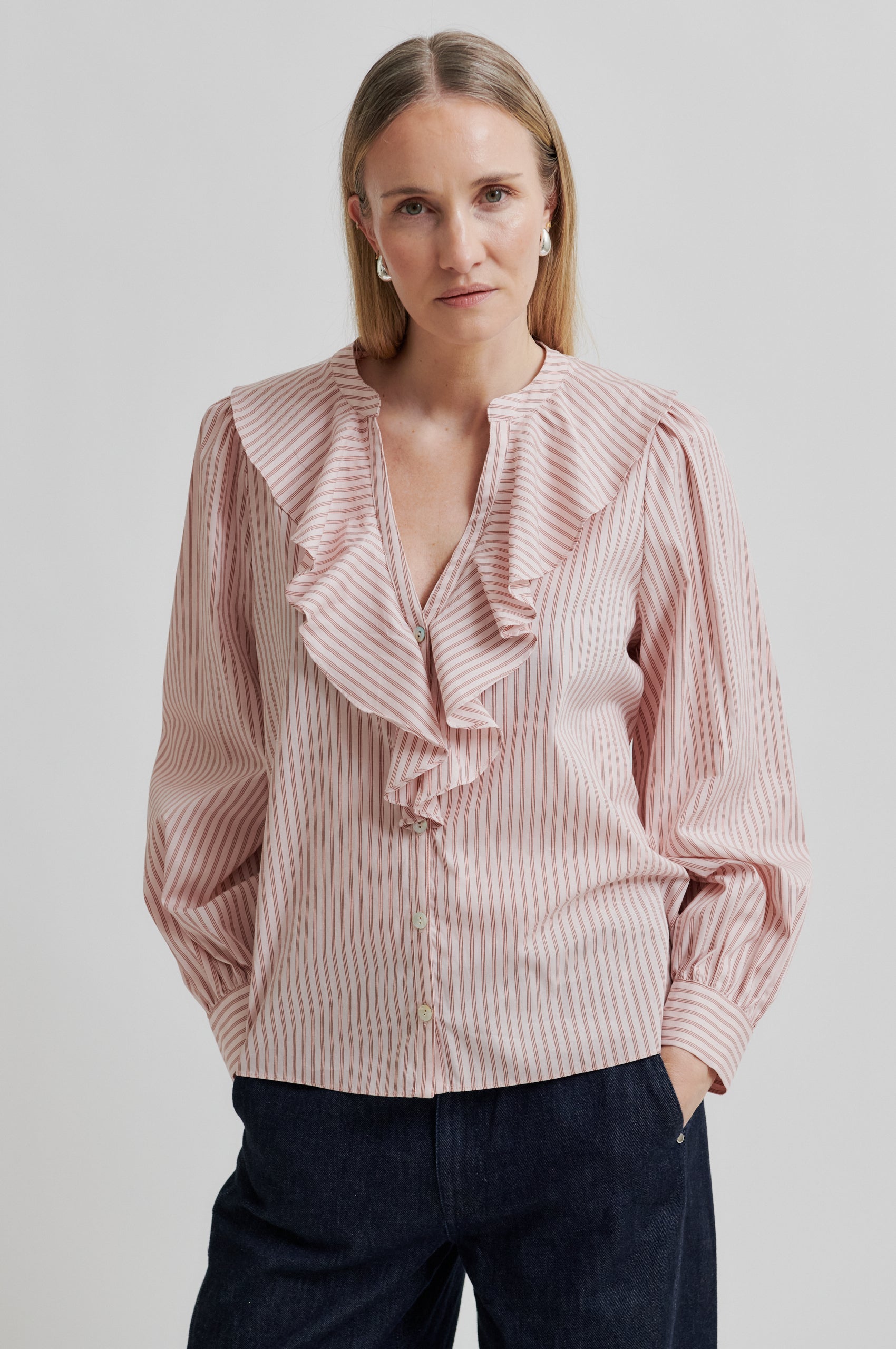 トップス Borders at Balcony VOLUMY FRILL SHIRT Borders at Balcony