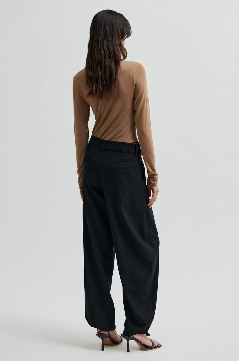 Matima T-Neck Tee
