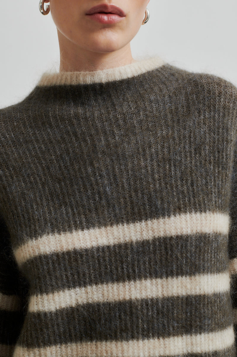 Ovalis Knit T-Neck