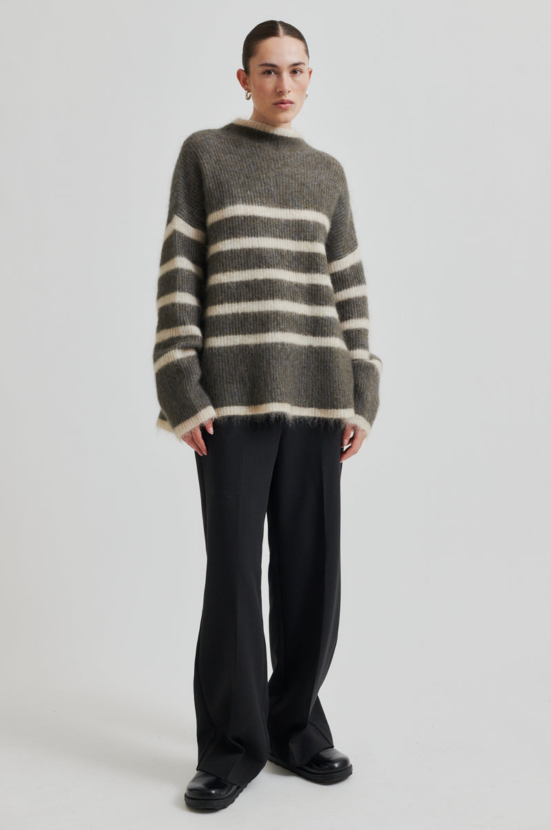 Ovalis Knit T-Neck