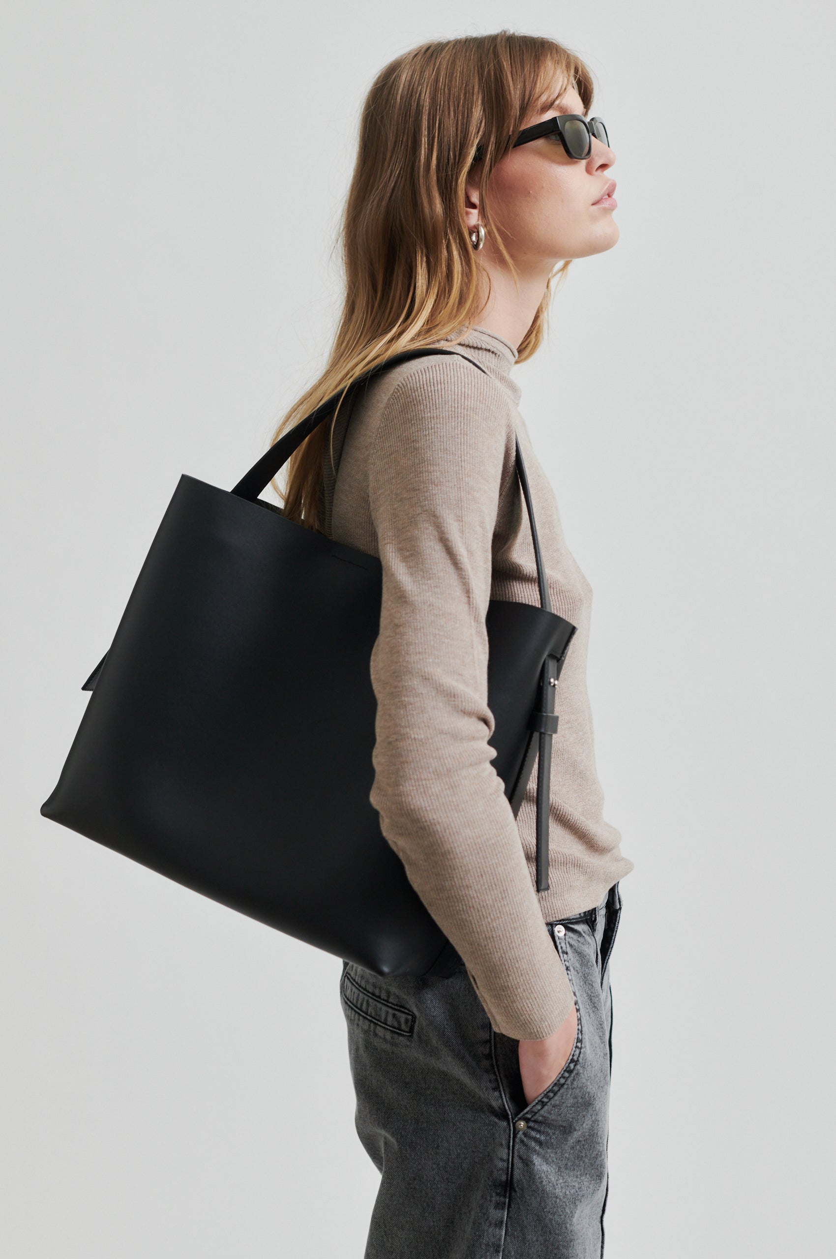 Leata Maxi Leather Bag – secondfemale.com