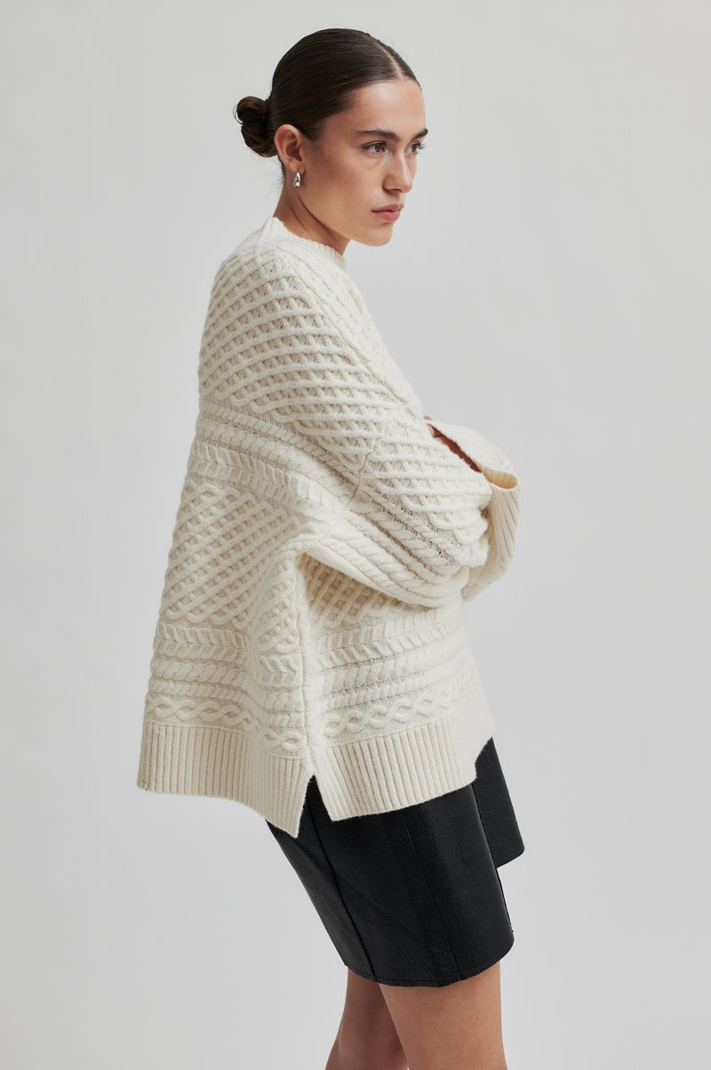 Glavia Knit T-Neck