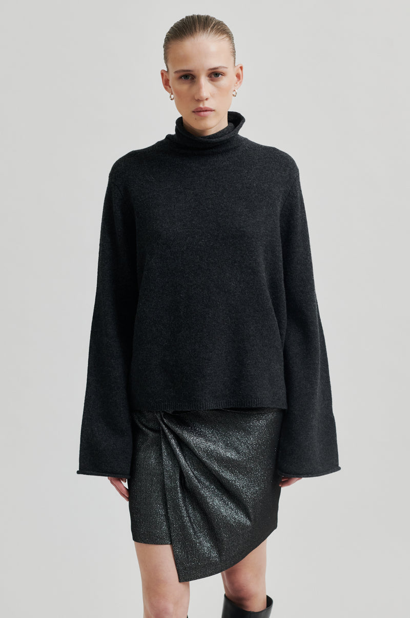 Neva Knit T-Neck