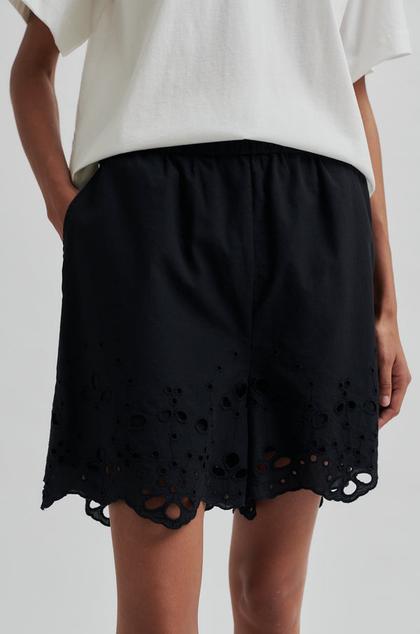 Limona Shorts
