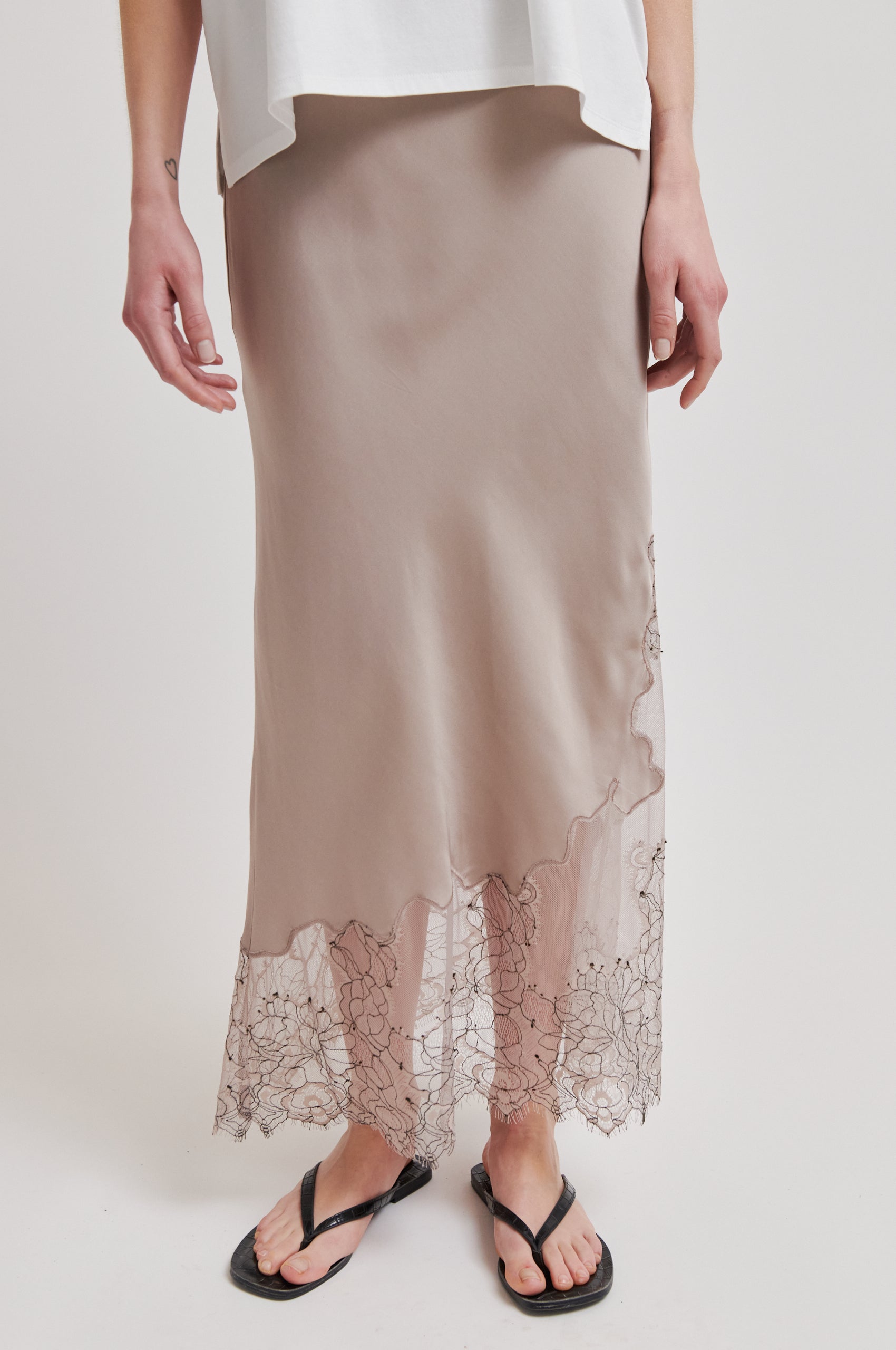 Wila Skirt – secondfemale.com