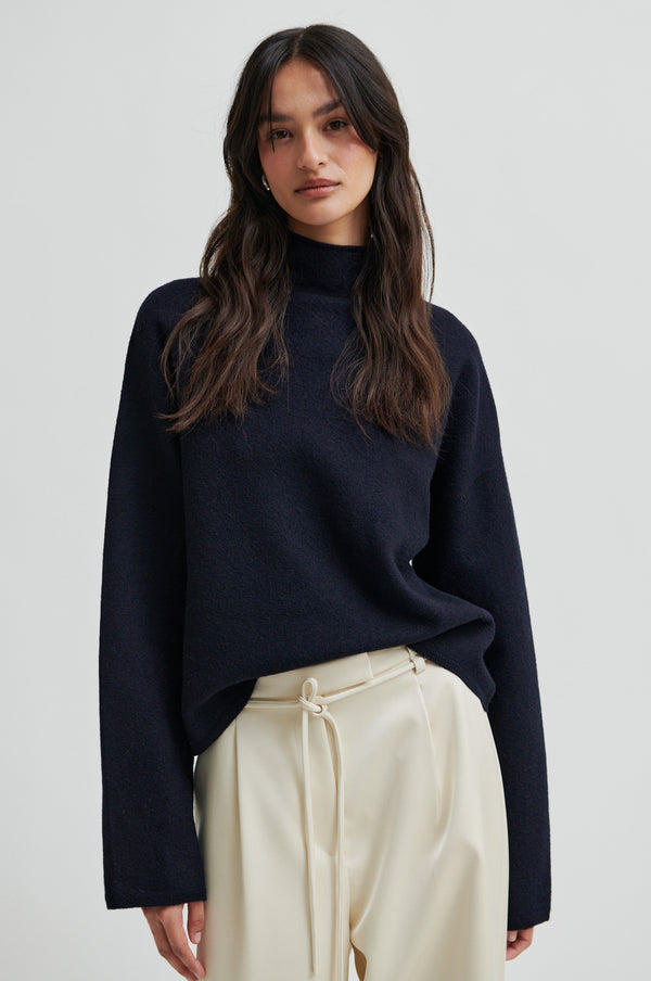Life Knit T-Neck