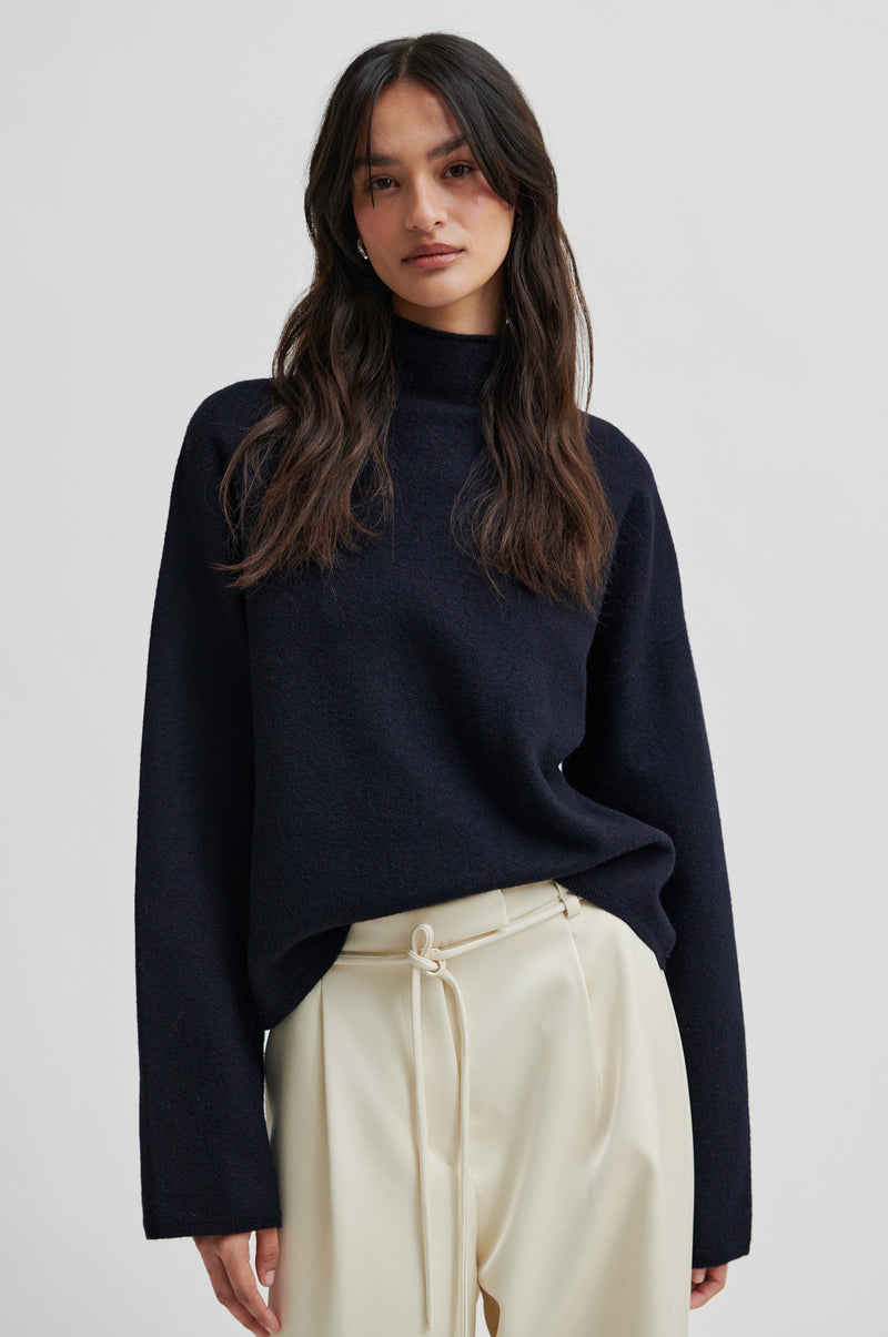 Life Knit T-Neck