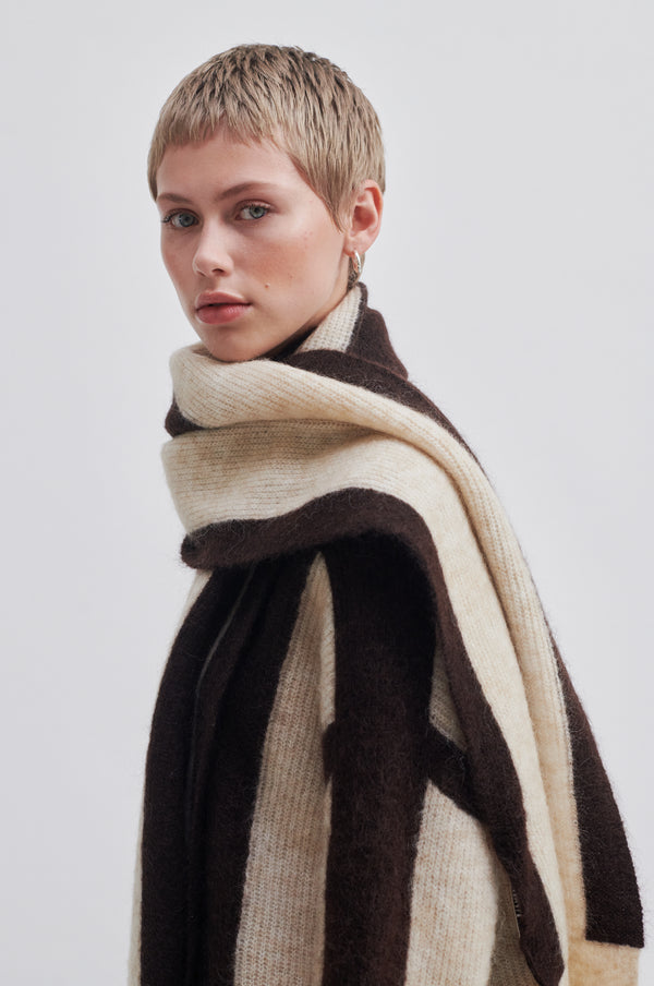 Hertha Knit Scarf