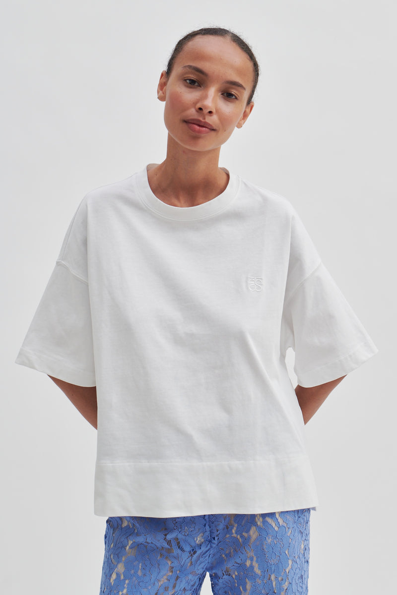 Larana Tee