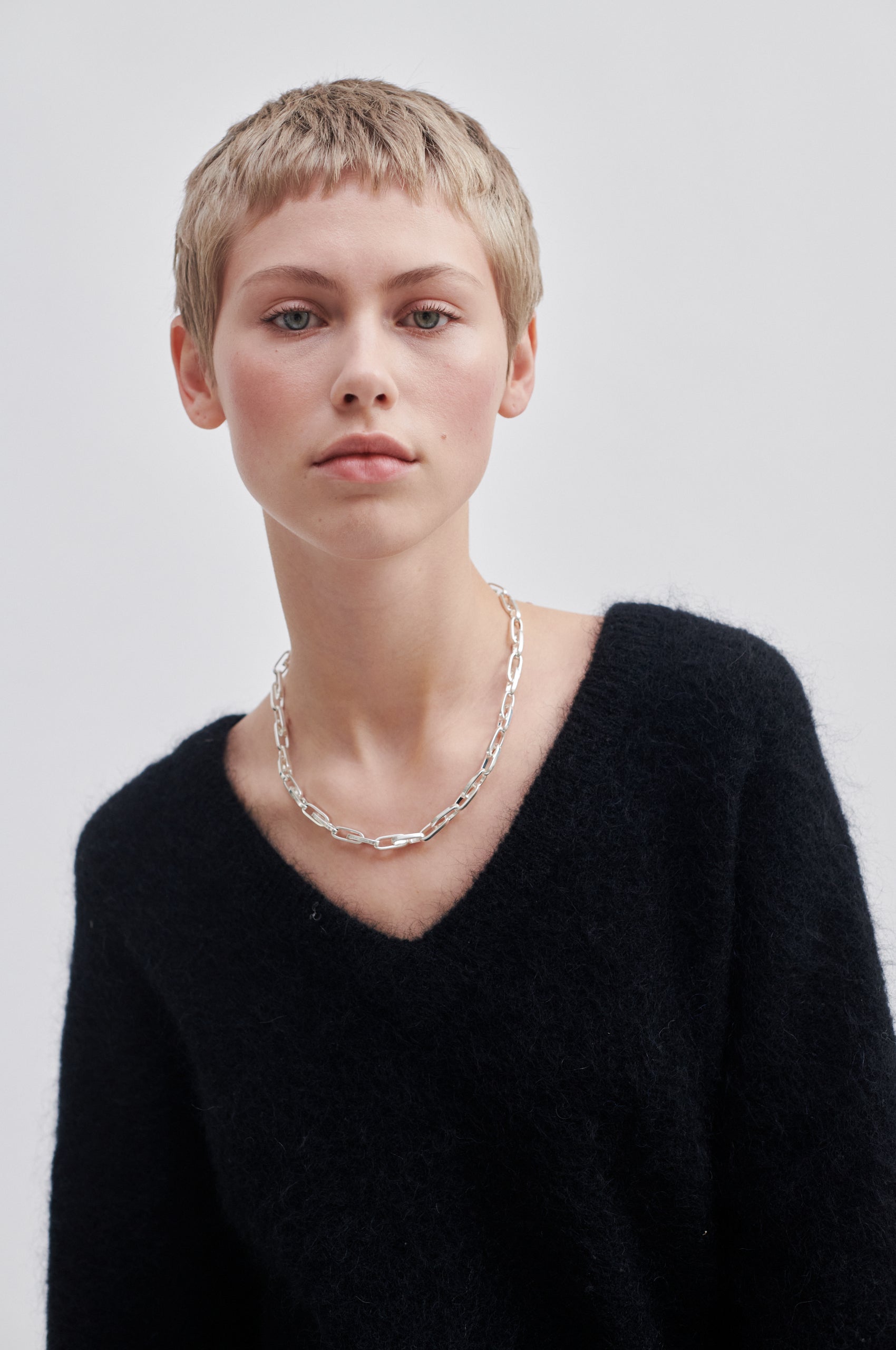 Brook Knit Oversize V-Neck – secondfemale.com