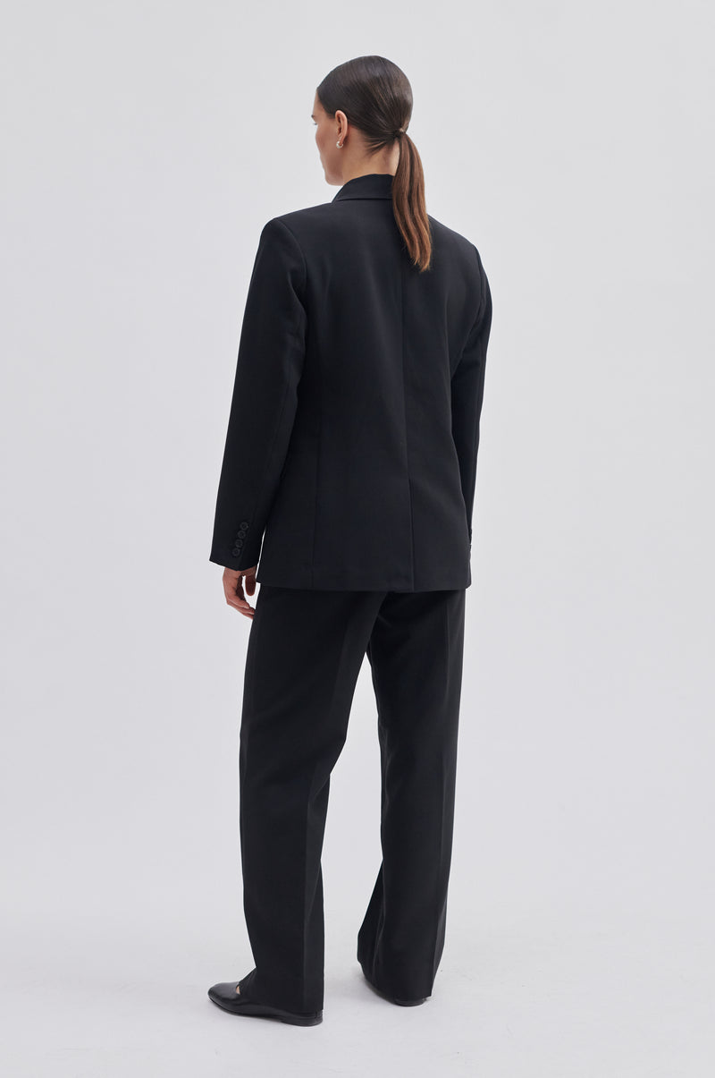 Evie Fitted Blazer