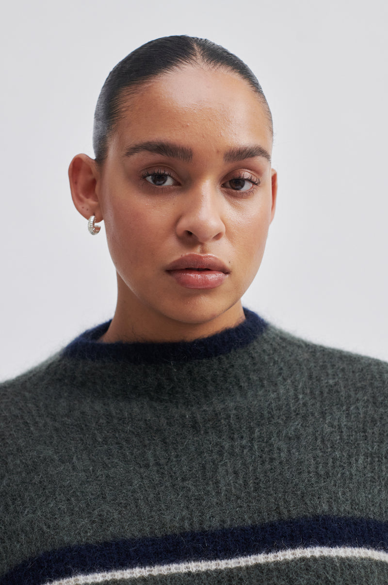 Ovala Knit T-Neck